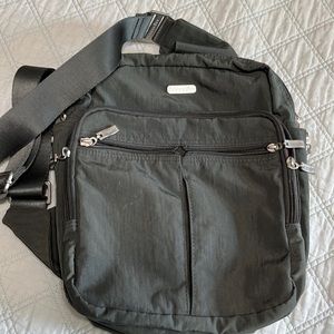 Baggallini multi pocket bag